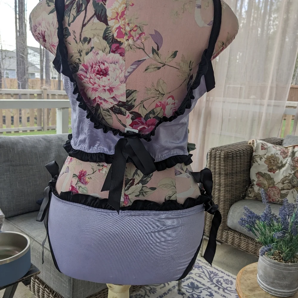 Pinup Lingerie Set - Picture 7 of 12